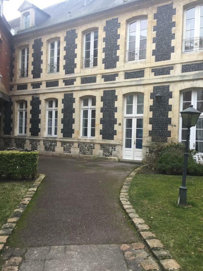 Appartement Le Phare Honfleur Exterior photo